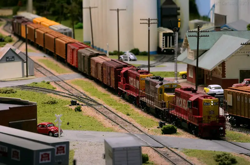 train running on model railroad benchwork